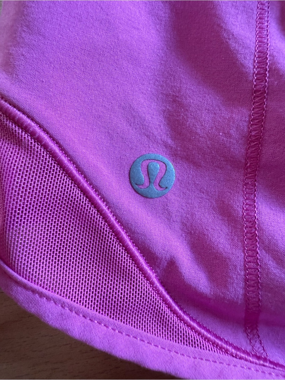 Ladies Lululemon Hotty Hot Low Rise Shorts - 4” Inseam - Sonic Pink - Sz 6 - Picture 9 of 14